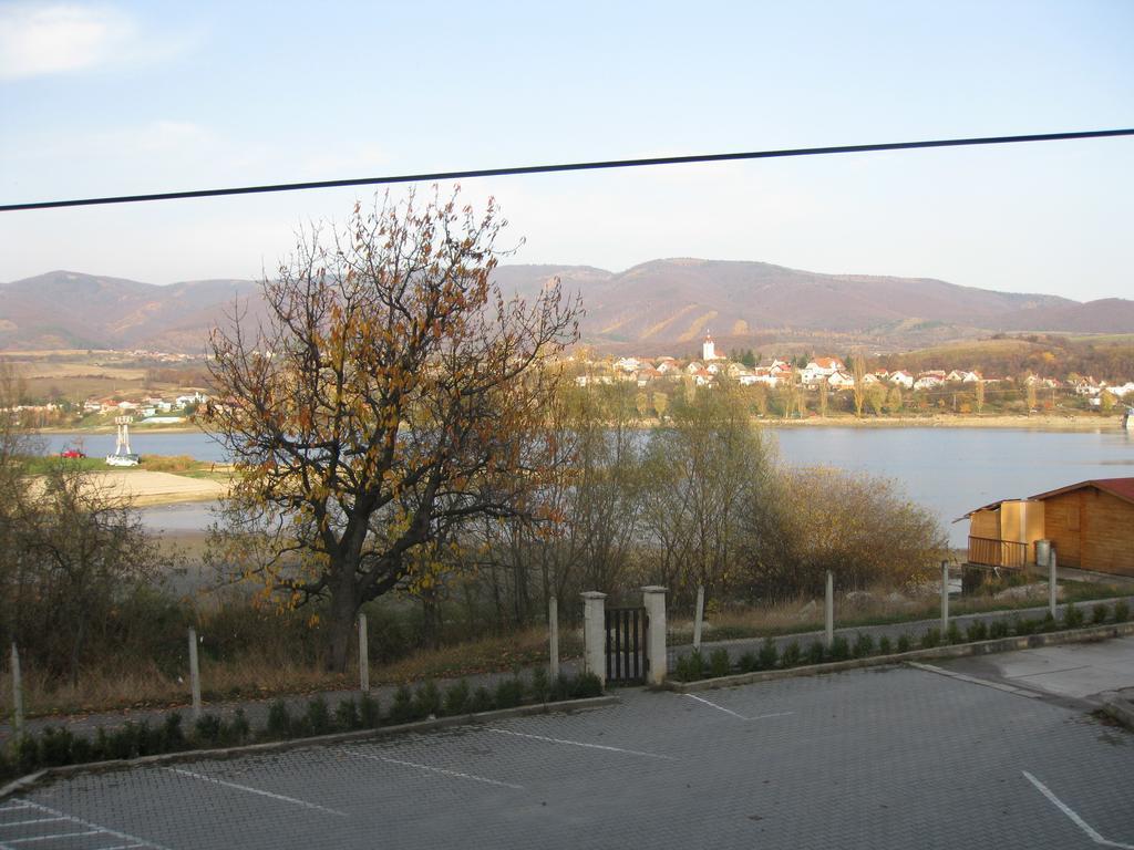 Penzion Normandia Nitrianske Rudno Exteriér fotografie